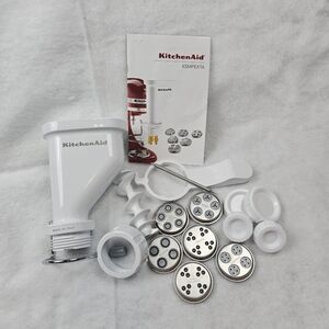 KitchenAid Gourmet Pasta Press Attachment Italy 6 Pasta Plates Dinner Homemade